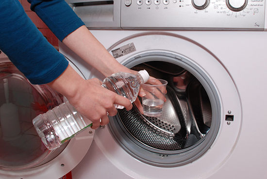 Vệ Sinh Phía Trong Máy Giặt Cần Thực Hiện Các Trình Tự
