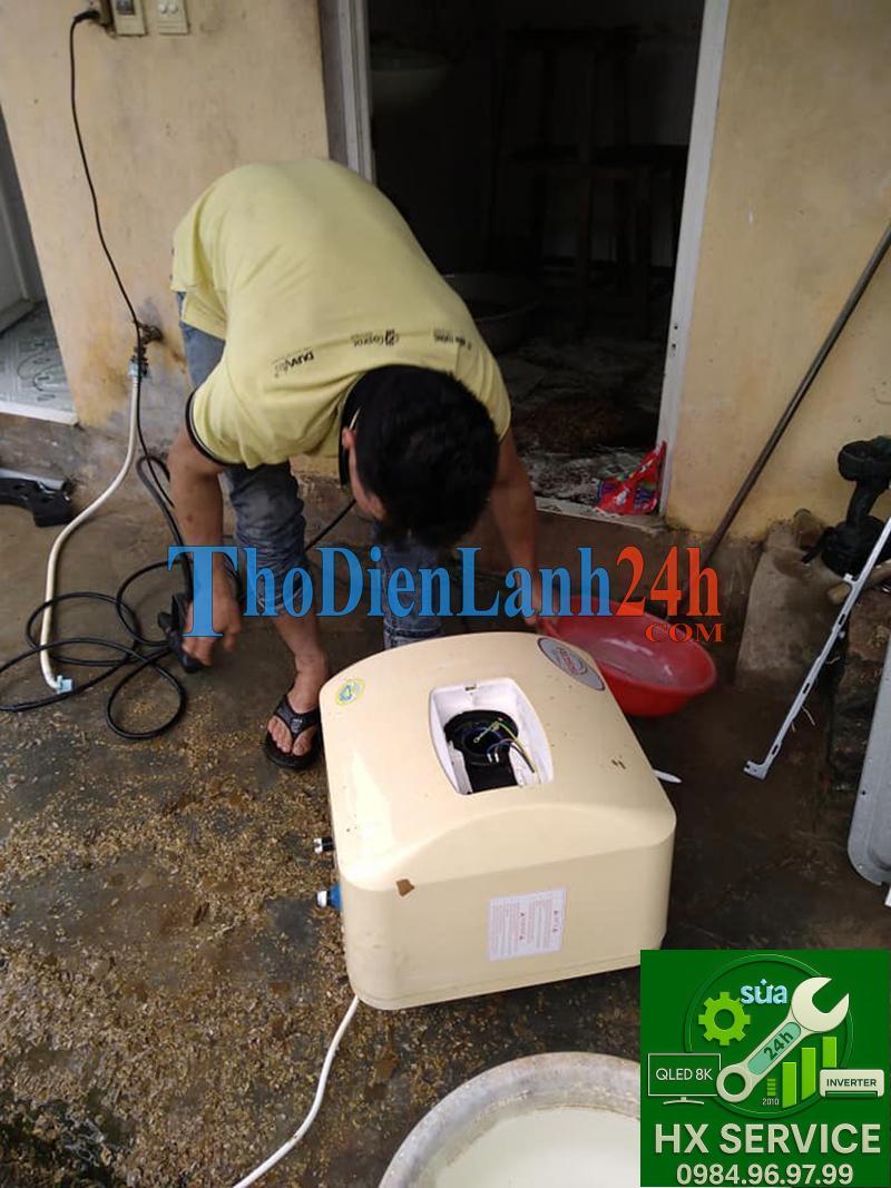 Lưu Ý Quan Trọng Khi Vệ Sinh Bình Nóng Lạnh