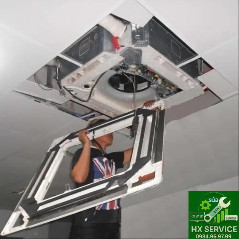 Khoảng Bao Lâu Tôi Nên Vệ Sinh Điều Hòa Âm Trần Một Lần?
